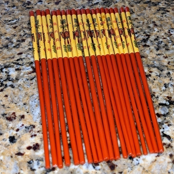 Set of 10 Vintage Red Lacquered Reusable Chopsticks Decor - Picture 3 of 4